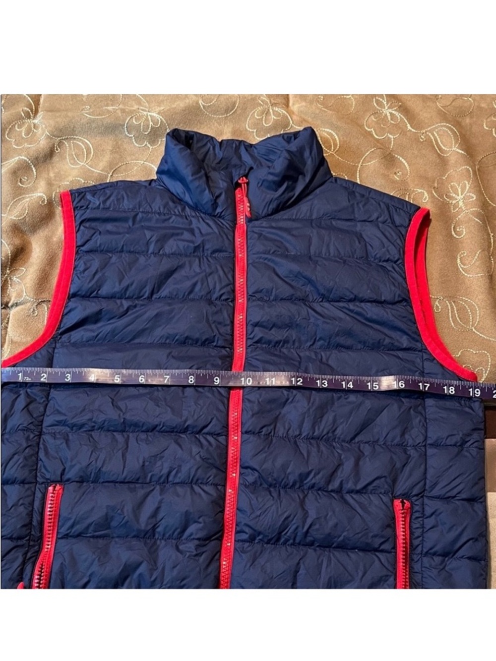32 Degrees Down Vest - Boys M (10/12) - Navy Blue and Red Lightweight Puffer - Picture 6 of 10